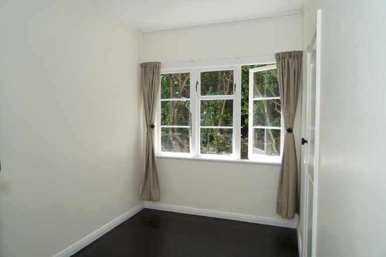 Photo of property in 56 Sunshine Avenue, Karori, Wellington, 6012