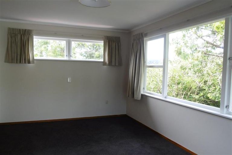 Photo of property in 9 Valkyria Place, Beach Haven, Auckland, 0626
