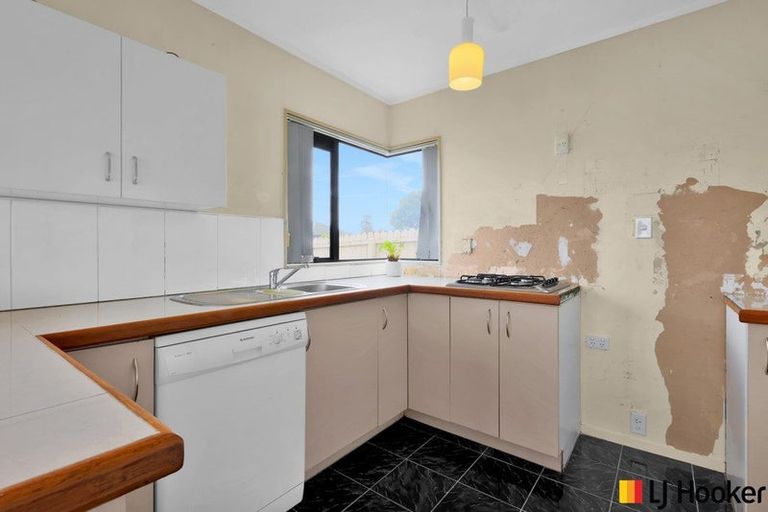 Photo of property in 1/1 Senecio Place, Weymouth, Auckland, 2103