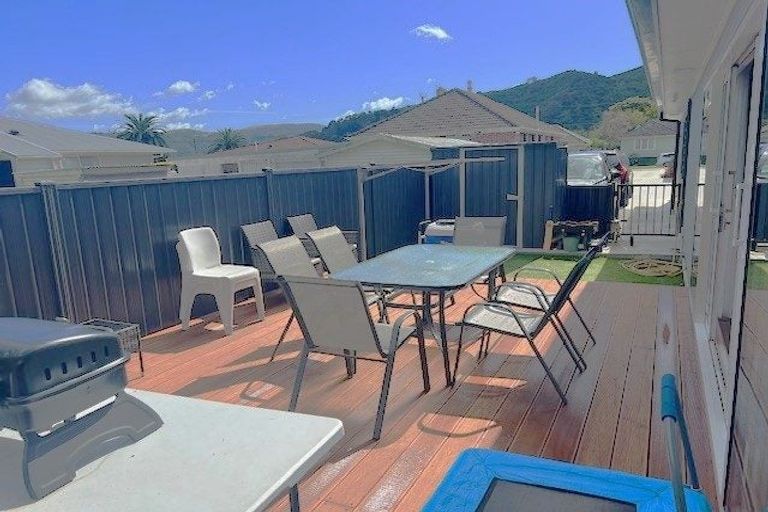 Photo of property in 108b Strand Crescent, Naenae, Lower Hutt, 5011