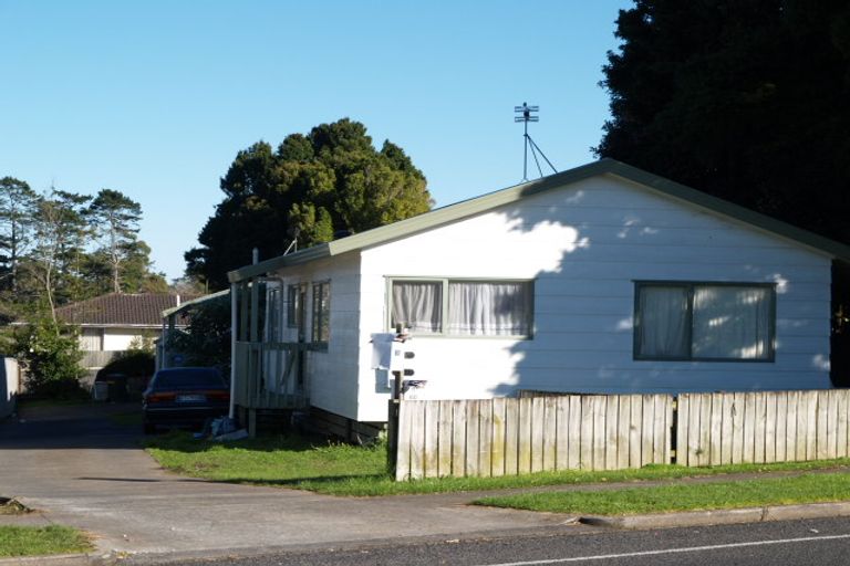 Photo of property in 60 Henwood Road, Mangere East, Auckland, 2024