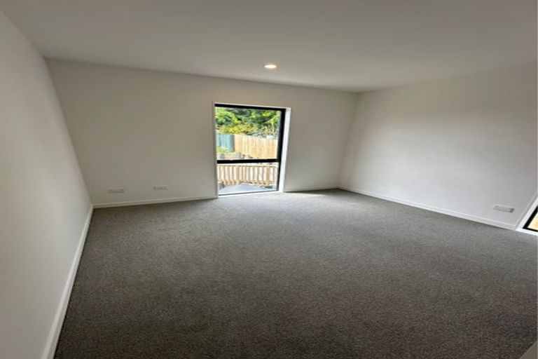 Photo of property in 60 Tiri Tiri Road, Birkdale, Auckland, 0626