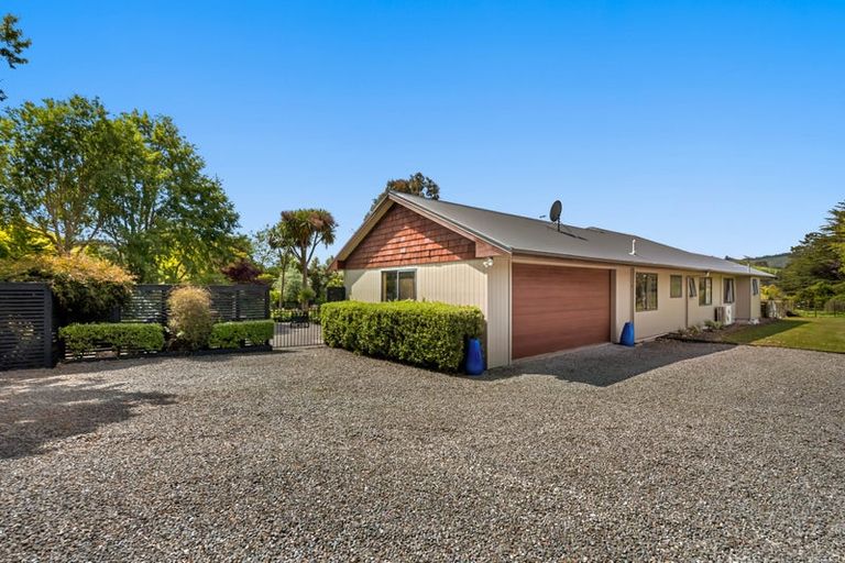 Photo of property in 31c Kakariki Way, Whitemans Valley, Upper Hutt, 5371