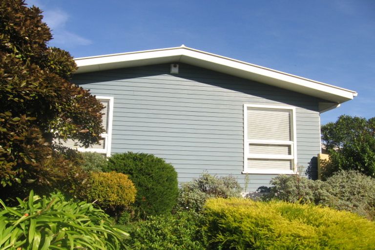 Photo of property in 32 Ayton Drive, Whitby, Porirua, 5024