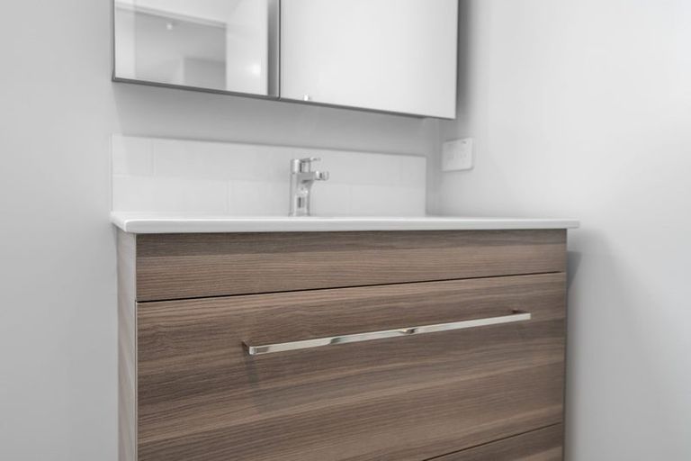 Photo of property in 2/21 Linwood Avenue, Linwood, Christchurch, 8011