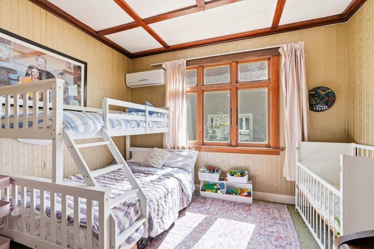 Photo of property in 18 Parsons Street, Saint Johns Hill, Whanganui, 4501