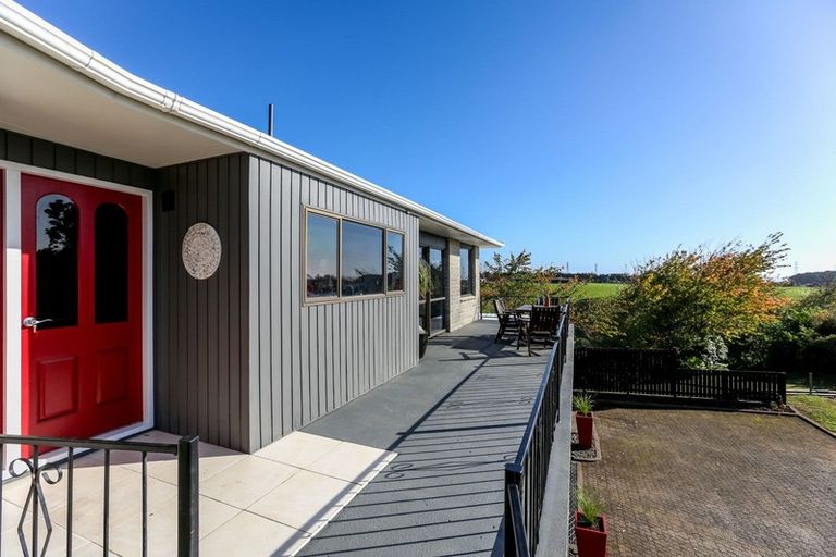 Photo of property in 24c Saint Ives Grove, Whalers Gate, New Plymouth, 4310