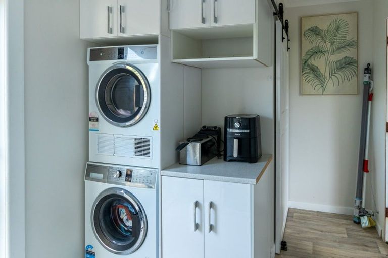 Photo of property in 25 Prince Street, Winton, 9720