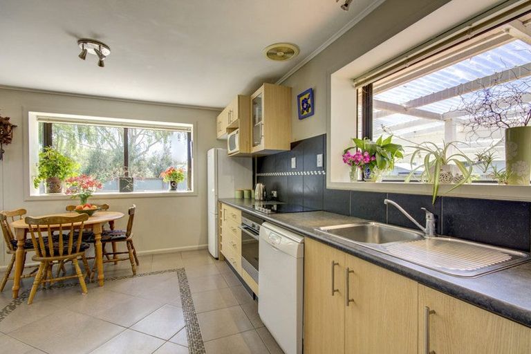 Photo of property in 5 Collins Drive, Waikuku Beach, 7402