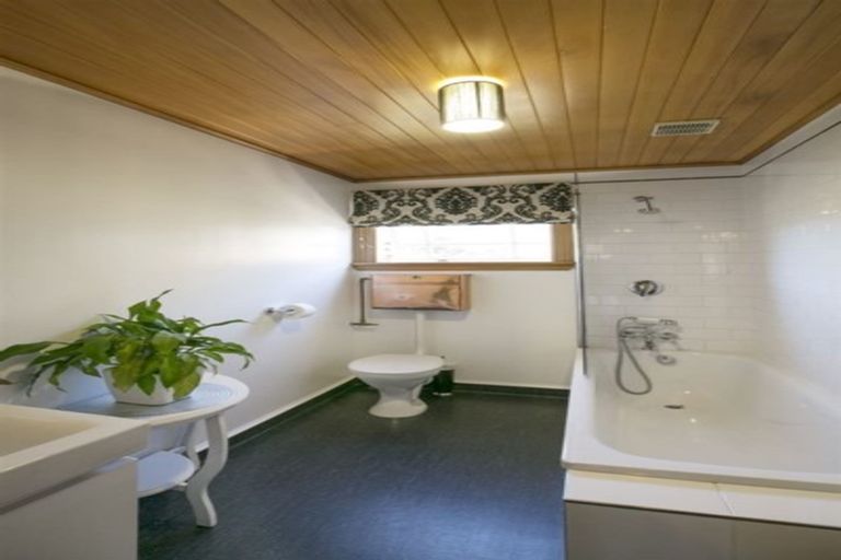 Photo of property in 1 Malcolm Avenue, Cashmere, Christchurch, 8022