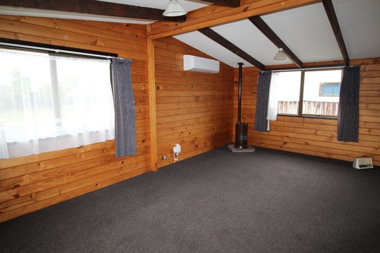 Photo of property in 7 Newton Place, Westbrook, Palmerston North, 4412