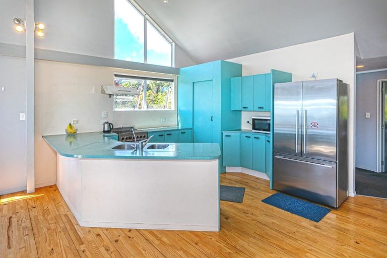 Photo of property in 24 Little Bay Drive, Waikawau, Coromandel, 3584