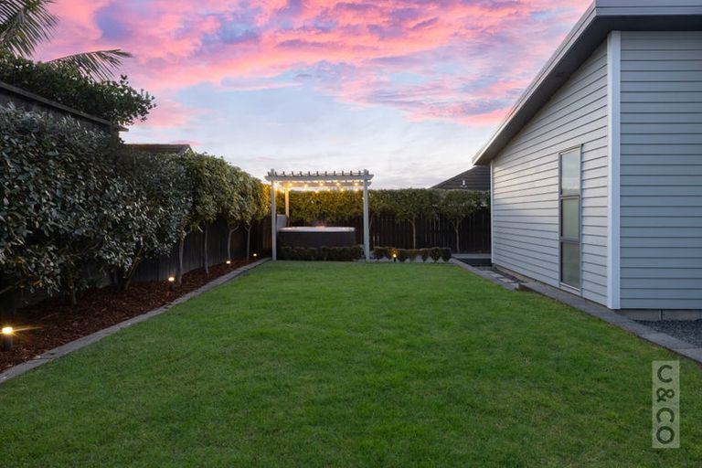Photo of property in 11 Parlane Drive, Huapai, Kumeu, 0810