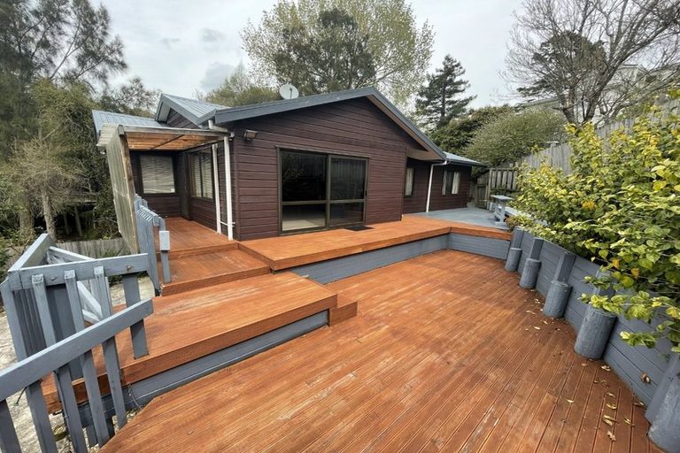 Photo of property in 2/30 Charles Dickens Drive, Mellons Bay, Auckland, 2014