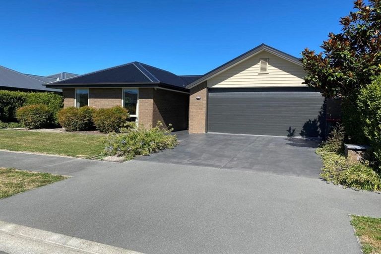 Photo of property in 8 Gosling Crescent, Halswell, Christchurch, 8025