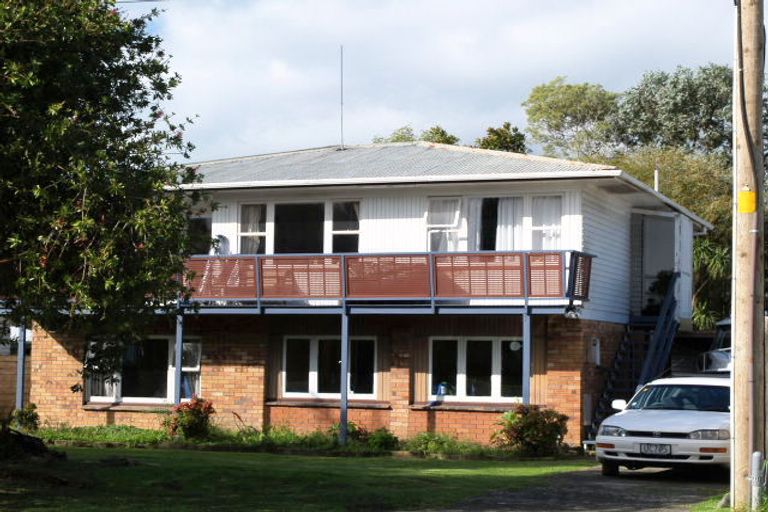 Photo of property in 4 Wood Avenue, Howick, Auckland, 2014