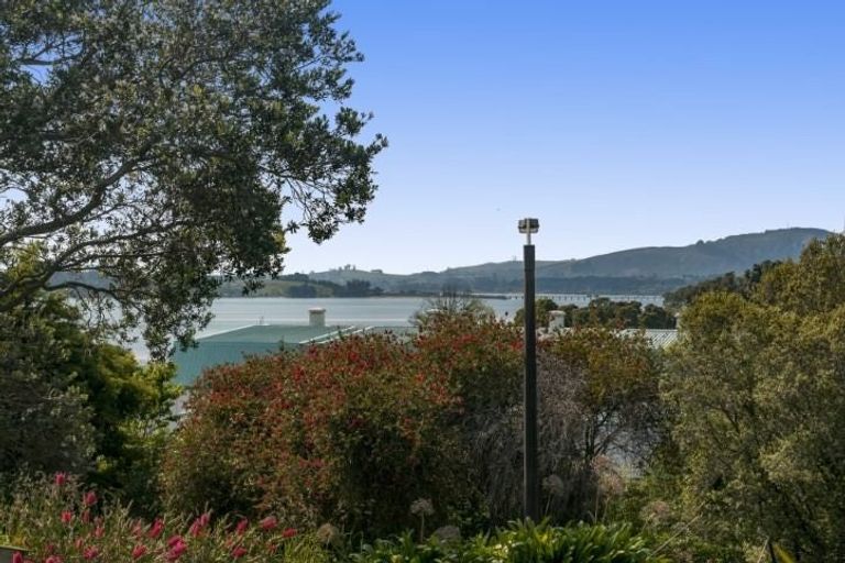 Photo of property in 345 Devonport Road, Tauranga, 3110