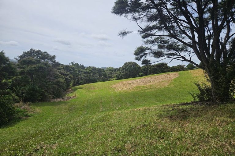 Photo of property in 216 Three Oaks Drive, Dairy Flat, 0794