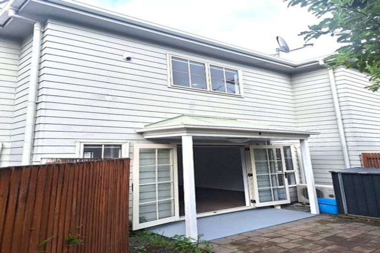 Photo of property in 3/8 Waldie Grove, Avalon, Lower Hutt, 5011