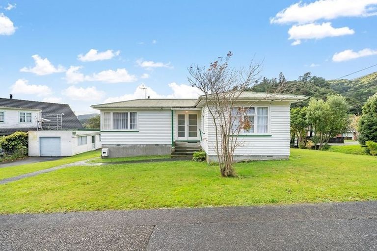 Photo of property in 63 Hay Street, Naenae, Lower Hutt, 5011