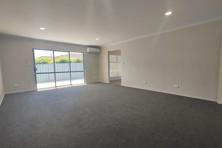 Photo of property in 6 Chadlington Avenue, Henderson, Auckland, 0612