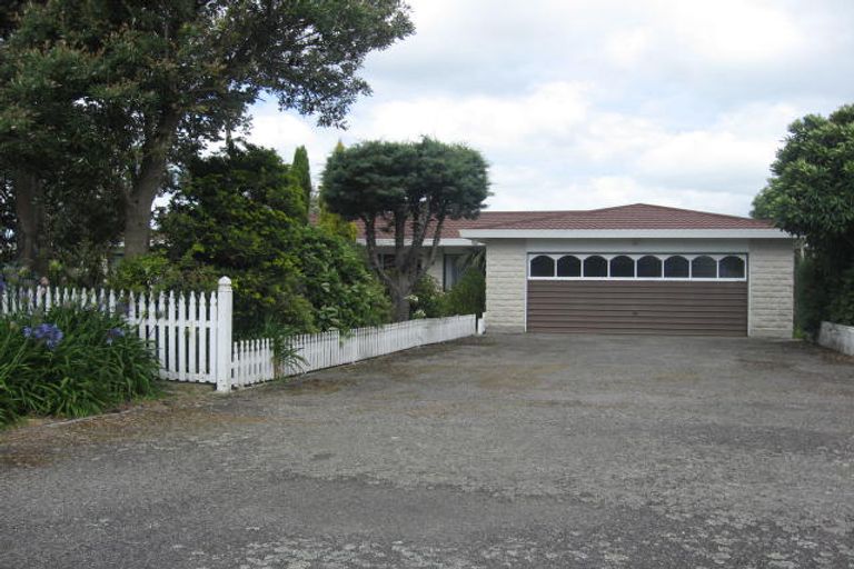 Photo of property in 3 Regent Street, Pahiatua, 4910