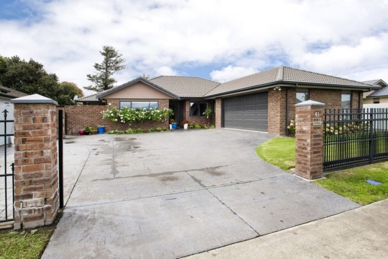 Photo of property in 41 Sterling Park, Lytton West, Gisborne, 4010