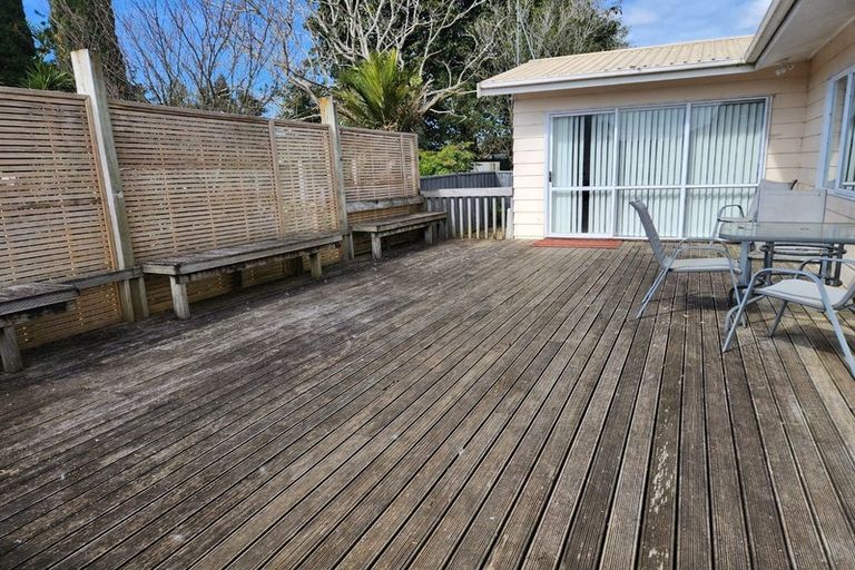 Photo of property in 2/11 Waterfront Road, Mangere Bridge, Auckland, 2022