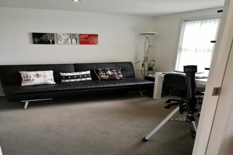 Photo of property in 2 Otonga Heights, Maungaraki, Lower Hutt, 5010