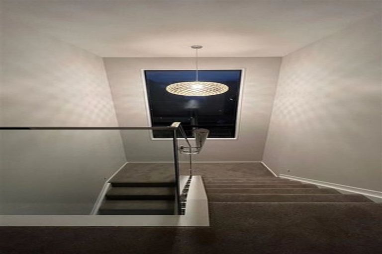 Photo of property in 26a Amberley Avenue, Te Atatu South, Auckland, 0610