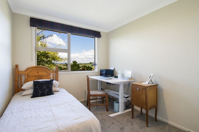 Photo of property in 16 Vantage Place, Omokoroa, 3114