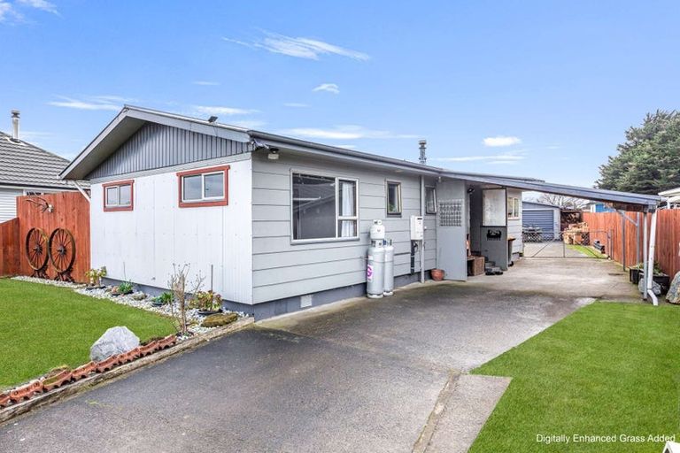 Photo of property in 30 Victor Street, Dannevirke, 4930