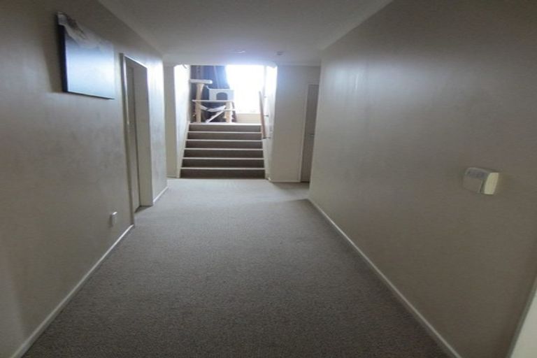 Photo of property in 12a Cambridge Street, Tawa, Wellington, 5028