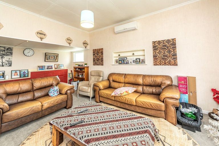 Photo of property in 23 Egmont Street, Castlecliff, Whanganui, 4501