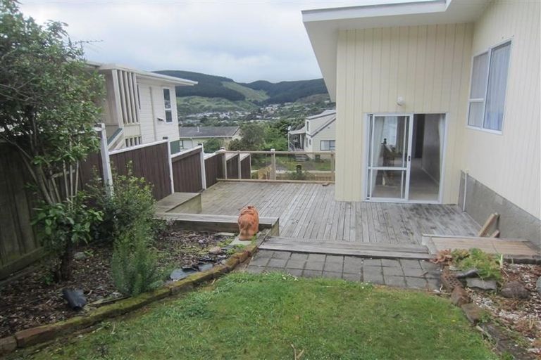 Photo of property in 76 Fyvie Avenue, Tawa, Wellington, 5028