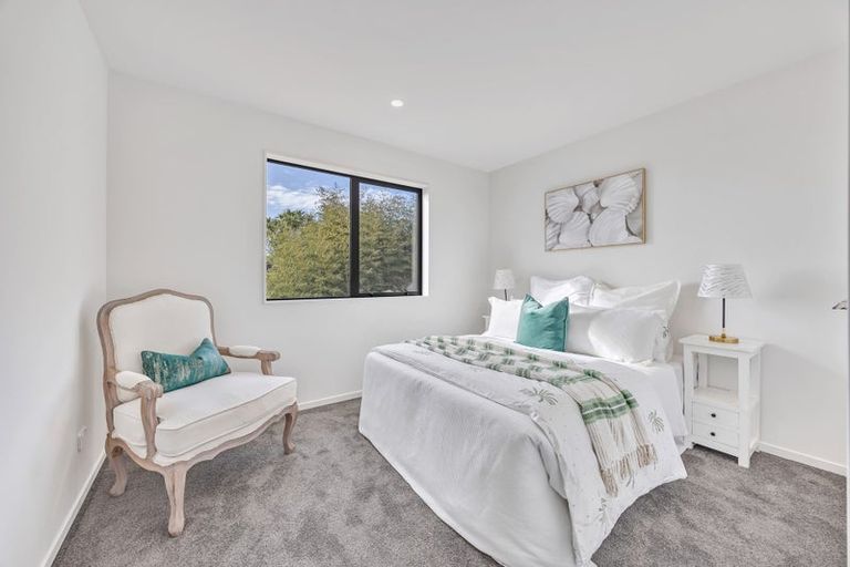 Photo of property in 49b Vera Road, Te Atatu South, Auckland, 0610