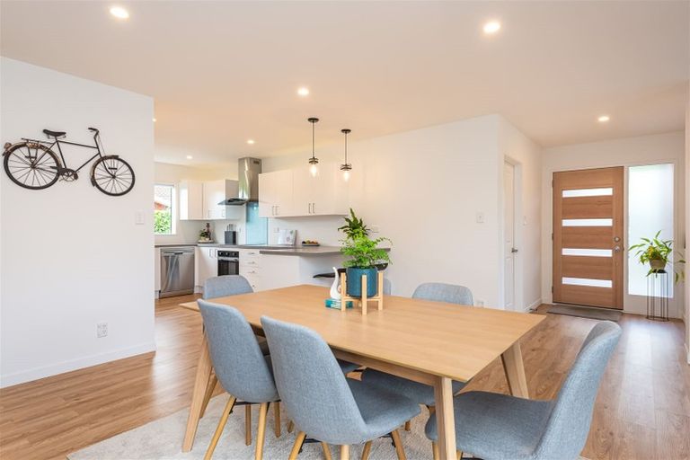 Photo of property in 36 Mauger Drive, Heathcote Valley, Christchurch, 8022