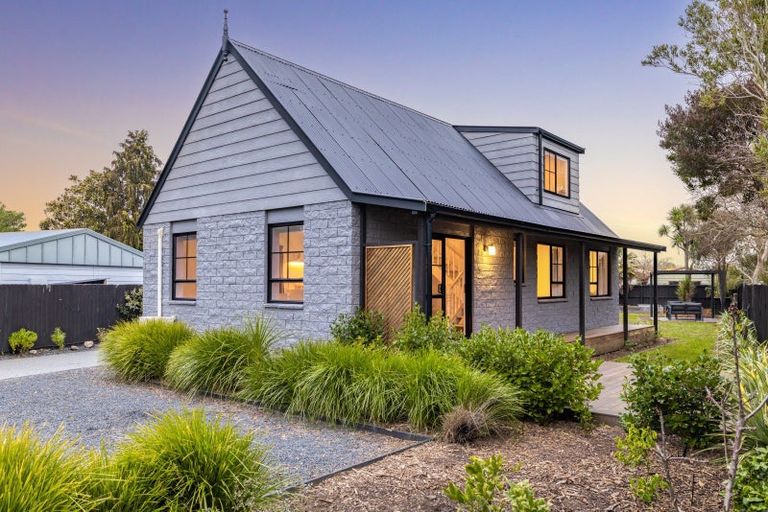 Photo of property in 47a Inwoods Road, Parklands, Christchurch, 8083