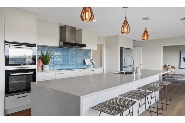 Photo of property in 7 Oakville Close, Rangiora, 7400