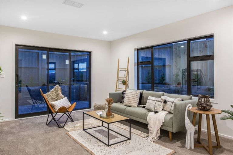 Photo of property in 170b Navigation Drive, Whitby, Porirua, 5024