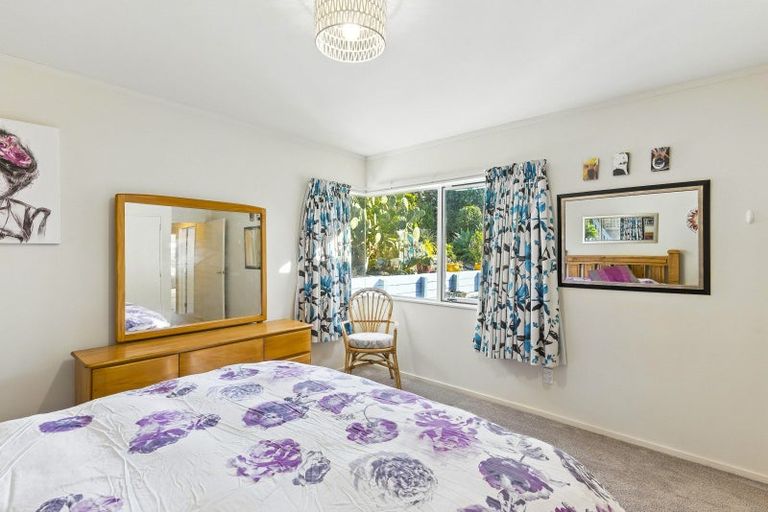 Photo of property in 27 Villa Grove, Paraparaumu, 5032