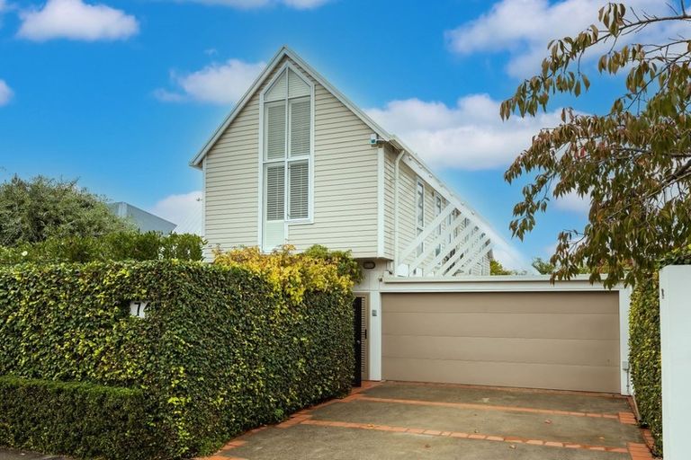 Photo of property in 74 Office Road, Merivale, Christchurch, 8014