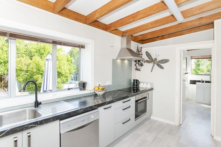 Photo of property in 42 Whitmore Road, Ormond, Gisborne, 4071