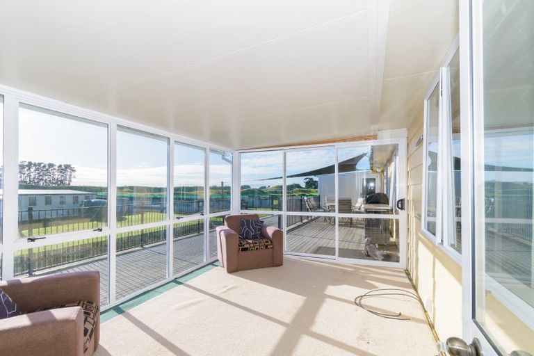Photo of property in 140 Lake Road, Himatangi, Foxton, 4891