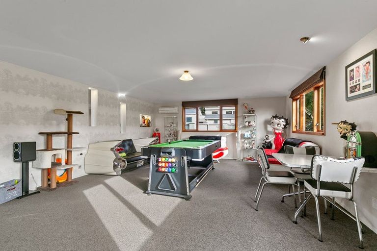 Photo of property in 12 Denton Road, Levin, 5571