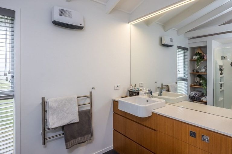 Photo of property in 8 Kea Street, Waikanae, 5036