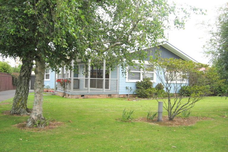 Photo of property in 73 Rosehill Drive, Rosehill, Papakura, 2113