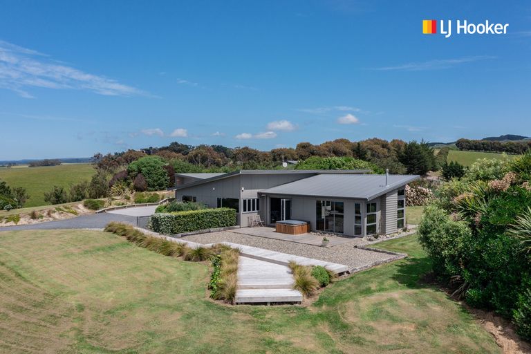 Photo of property in 966 Taieri Mouth Road, Kuri Bush, Brighton, 9091