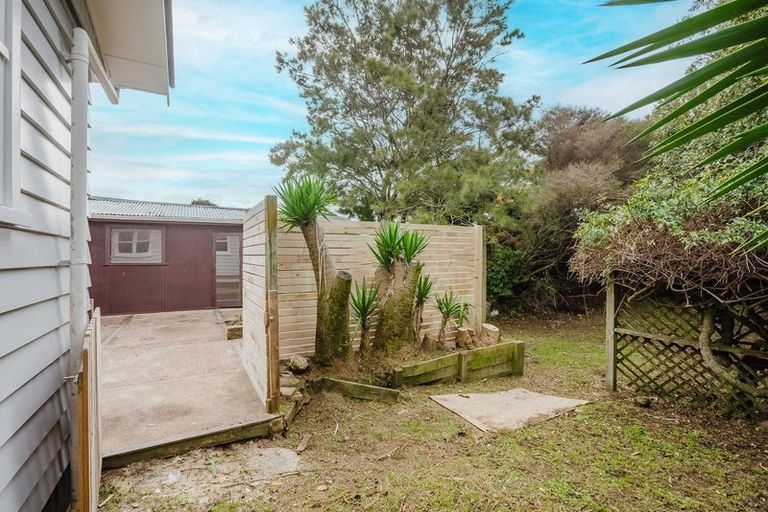 Photo of property in 51 Eatwell Avenue, Paraparaumu Beach, Paraparaumu, 5032