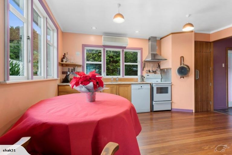 Photo of property in 2 Somme Road, Silverstream, Upper Hutt, 5019